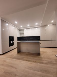 5325617593316404177 (1)